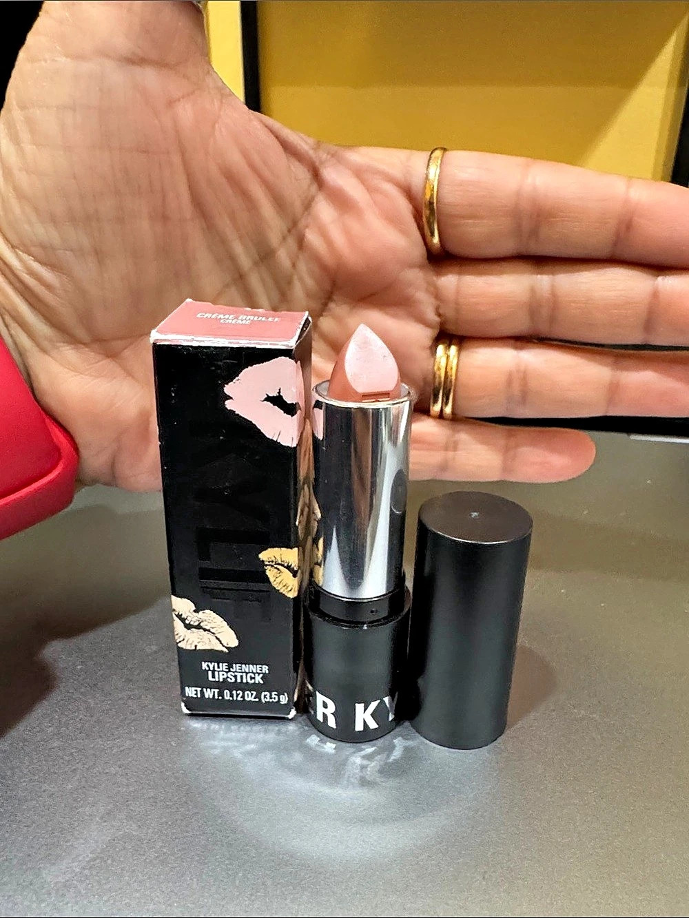 Kylie Cosmetics Kylie Jenner Lipstick Crรจme Brรปlรฉe Pink Lipstick NWT